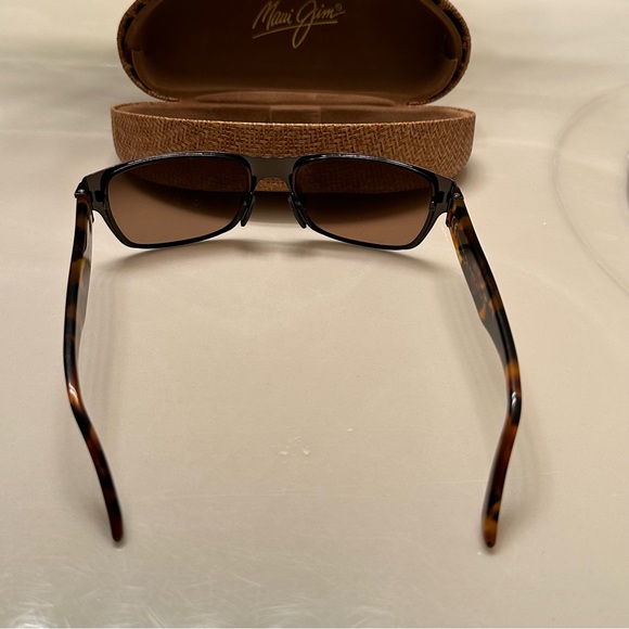 Maui Jim Sunglasses - Picture 8 of 11
